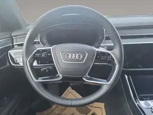 Audi A8 Bild 12