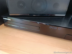 Samsung HT-J4500 Surroundanlage mit 3D Bluray Player  Bild 3
