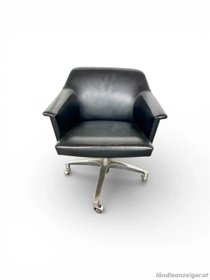 Sessel drehbar, fahrbar, vintage orig. 1960er Jahre Echtleder schwarz. 