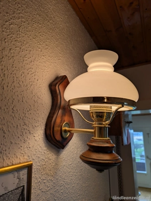 Diverse Antiquitäten & Raritäten; Handgeschnitztes Jesus-Kruzifix, dekoratives altes Spindelrad Bild 4