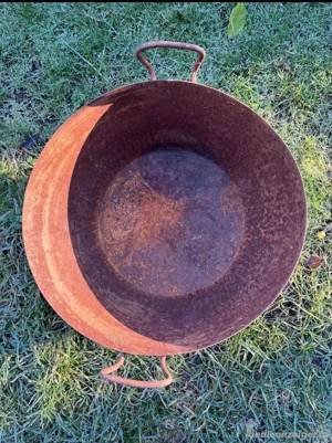 antiker Eisentopf Bild 3