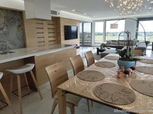 Luxus-Penthouse über den Dächern der Stadt Bild 2