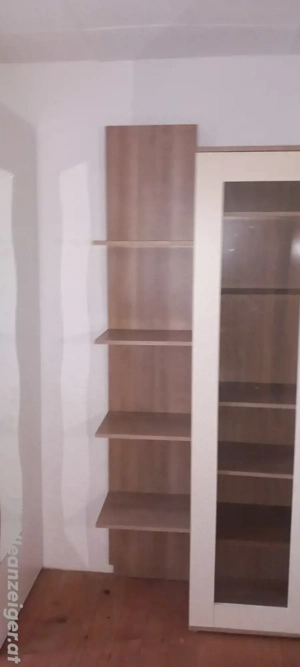 Schrank Regal