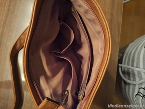 Kunstlederumhängetasche Bild 3