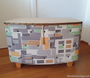 Stylische Truhe, ca. 50 Jahre alt Bild 2