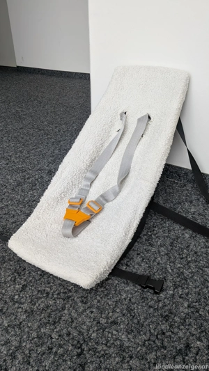 Weber Babyschale für Kinderanhänger mit Teddyfell Bild 2