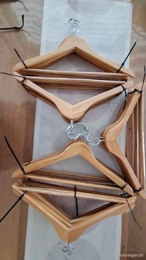 Kleiderbügel Holz