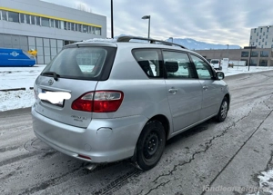 Toyota Avensis Verso  Bild 5