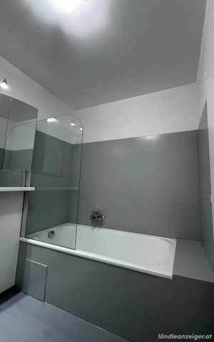 Helle 2-Zimmer Wohnung mit Balkon und Aufzug. Bild 10