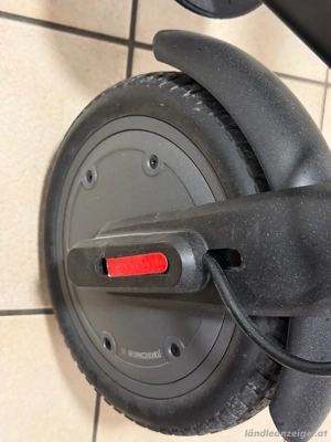 E Scooter mit Strassenzulassung Bild 8