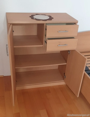 Holzkommode Bild 2