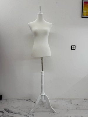Weiblicher Mannequin-Torso-Körper