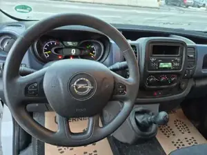 Opel Vivaro Bild 16