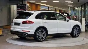 Porsche Cayenne Bild 14