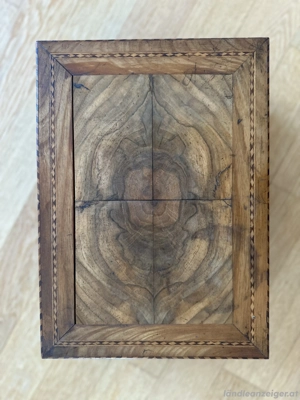 Holzschatulle mit Einlegearbeiten Bild 5