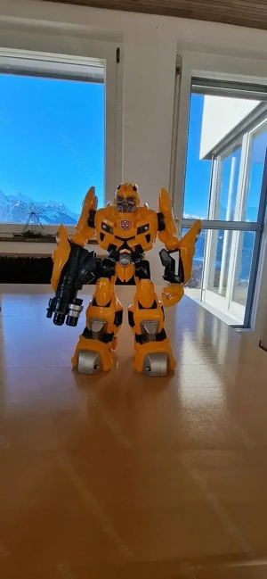 Transformer Figur Bumblebee mit Soudeffekt