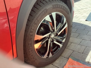 Peugeot 2008 Allure, Benziner Bild 5