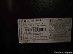 Verkaufe einen LG LED-Fernseher, Modell 42LS345S, in gutem und voll funktionsfähigem Zustand Bild 2