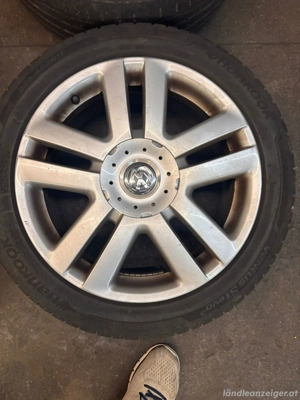 VW Alufelgen 17 Zoll inkl. Reifen   Reifen abgefahren Bild 2