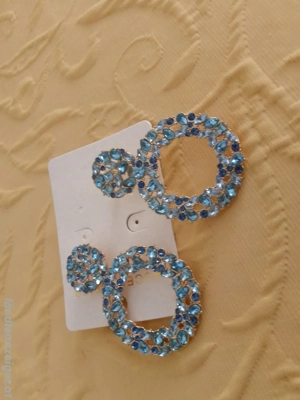 Ohrringe mit vielen blauen Steine Bild 2