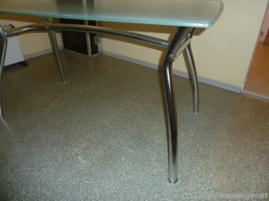 Küchentisch mit Glasplatte Bild 4