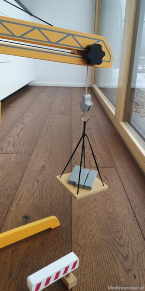 Hape Baukran aus Holz  Bild 3