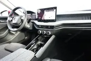 Skoda Superb Combi Selection 4x4 Selec Matrix AHK HUD StandH ACC 1... Bild 9