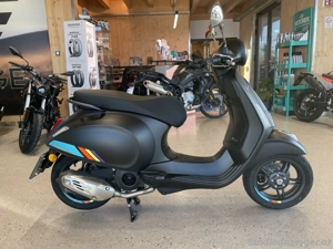 Vespa Primavera 125   125S Bild 2