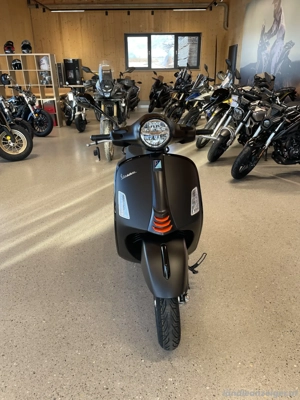 Vespa GTS 310 Supersport Bild 4