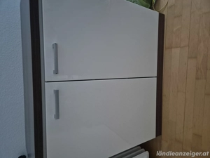 Schrank beige Massivholz