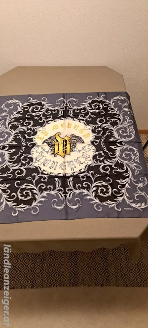 Versace Seidentuch