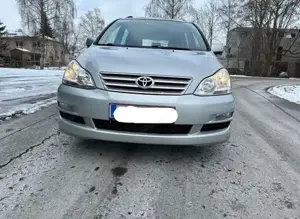 Toyota Avensis Verso Bild 2
