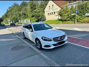Mercedes 220 E klasse