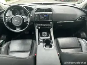 Jaguar F-Pace Bild 3