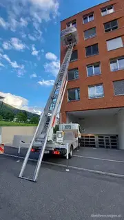 Nissan NT400   Klaas Roadrunner 29 5 Möbellift Bild 3