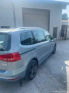 VW Sharan Kombi mit Allrad Bild 3