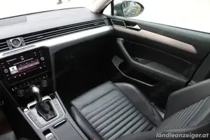 VW Passat R-Line 2.0 DSG *Highline *AHK *ACC *APP *Top Ausstattung *sehr gepflegt Bild 9