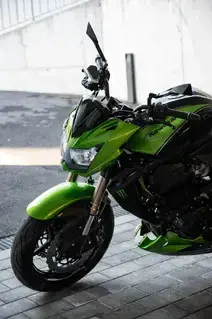 Kawasaki Z 750R Bild 3
