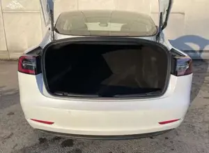 Tesla Model 3 Bild 9