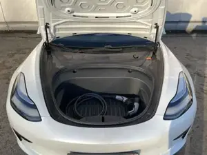 Tesla Model 3 Bild 7