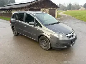 Opel Zafira Bild 2