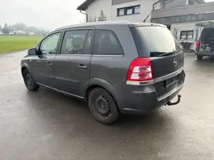Opel Zafira Bild 4