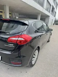 KIA Ceed Österreich Edition BJ 2017, 1.6 CRDi-Dieselmotor (81 kW   110 PS) 8Fach Bereift, Vorgeführt Bild 8