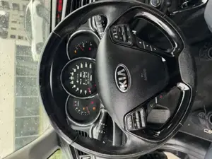 KIA Ceed Österreich Edition BJ 2017, 1.6 CRDi-Dieselmotor (81 kW   110 PS) 8Fach Bereift, Vorgeführt Bild 7