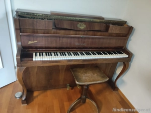 Klavier Schimmel  Bild 2