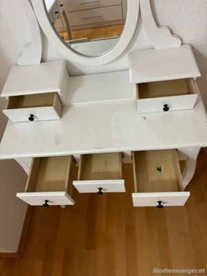 Schminktisch Bild 3
