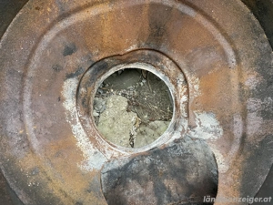 Alter Waschkessel zur Deko Bild 3