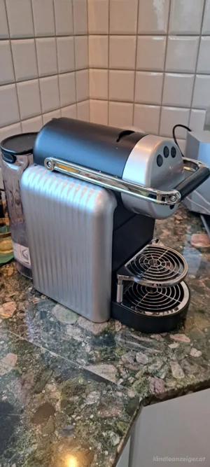 Nespressomaschine neuwertig Bild 2