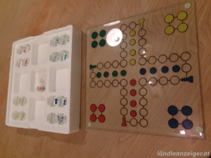 Mensch ärgere dich nicht - Spiel aus Glas Bild 3