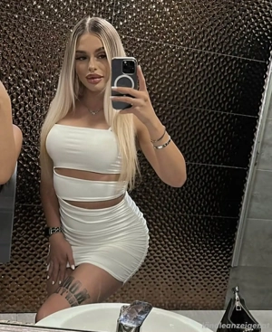 Neu in der Stadt, komme ich auch gerne zu Ihnen nach Hause oder ins Hotel! Bild 2